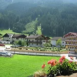 Haus Bergfriede Guest house Mayrhofen