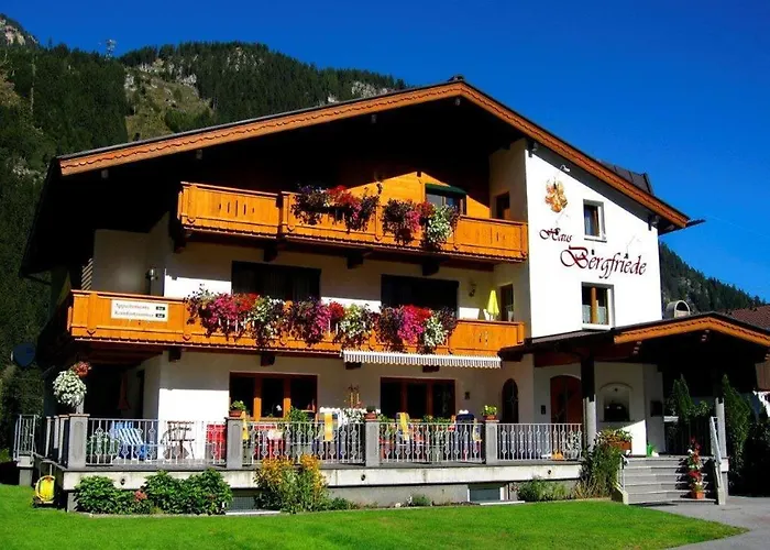 Haus Bergfriede ゲストハウス 3*