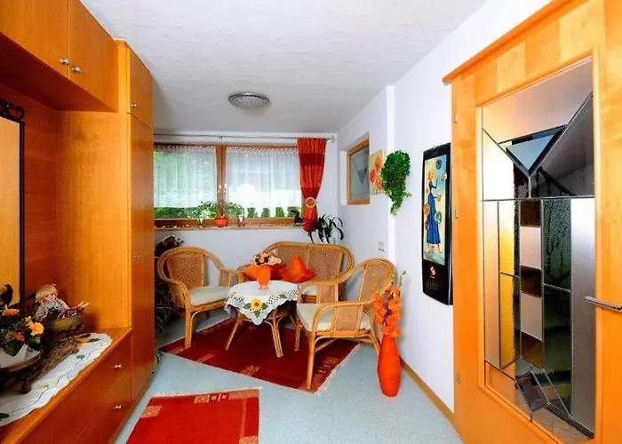 ゲストハウス Haus Bergfriede マイヤーホーフェン